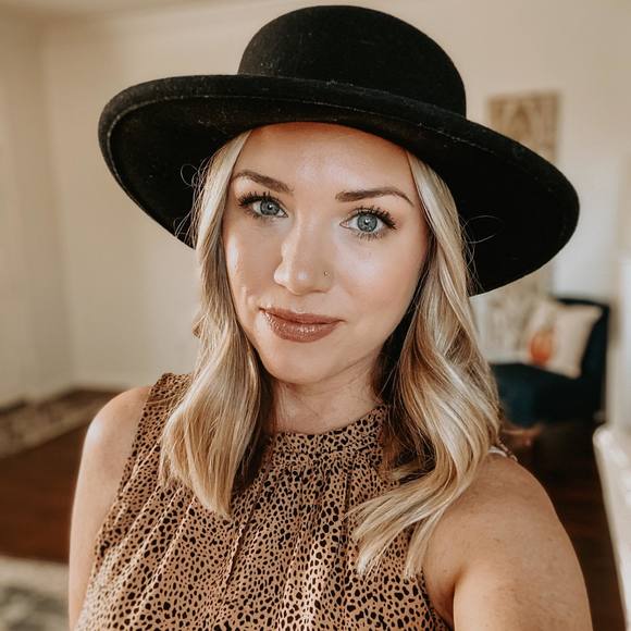 andrearaelarson